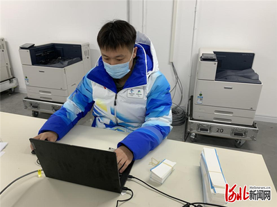 張家口職業(yè)技術(shù)學(xué)院志愿者 技術(shù)匠心鑄就冬奧精彩